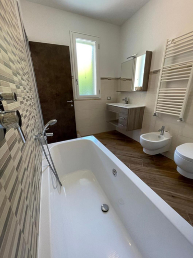 Bathroom 4, Holiday Rooms La Campagnetta, Savona