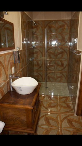 Bathroom, Hotel San Francisco 2, Ezequiel Montes