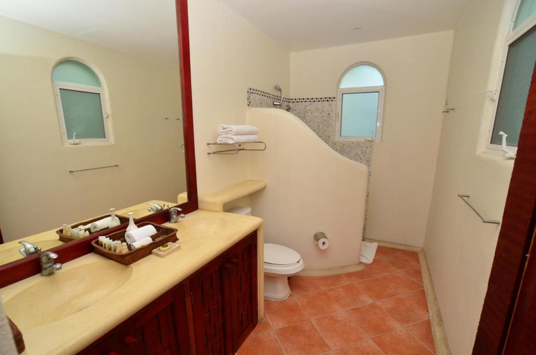 Bathroom 4, Habitacion de lujo en Pacifica Resort Ixtapa, José Azueta
