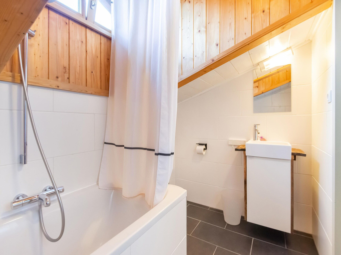 Bathroom, Apartment in Bichlbach Near Ski Slopes, Reutte