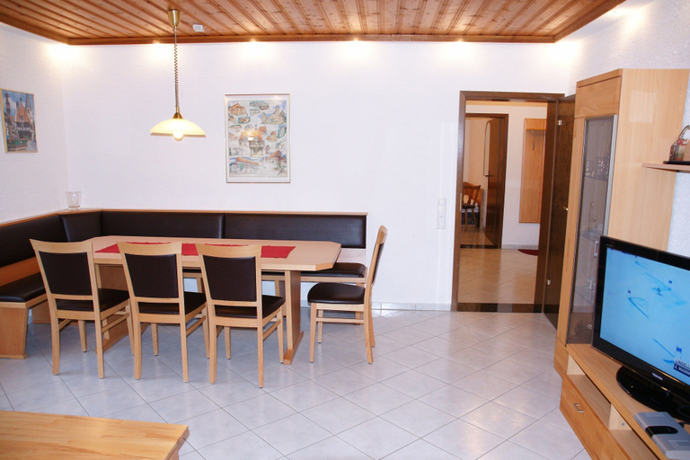 Others 5, Garden Apartment in Huttenthal, Odenwaldkreis