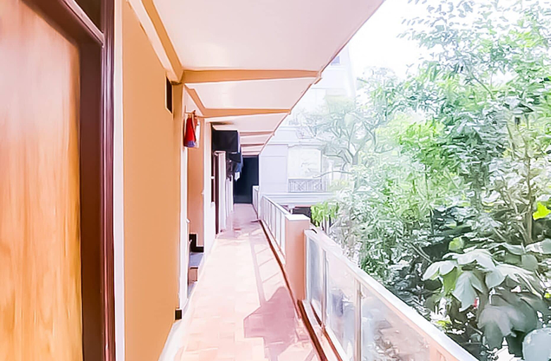 Public Area 3, Roomshala 121 Hotel Classic, Delhi
