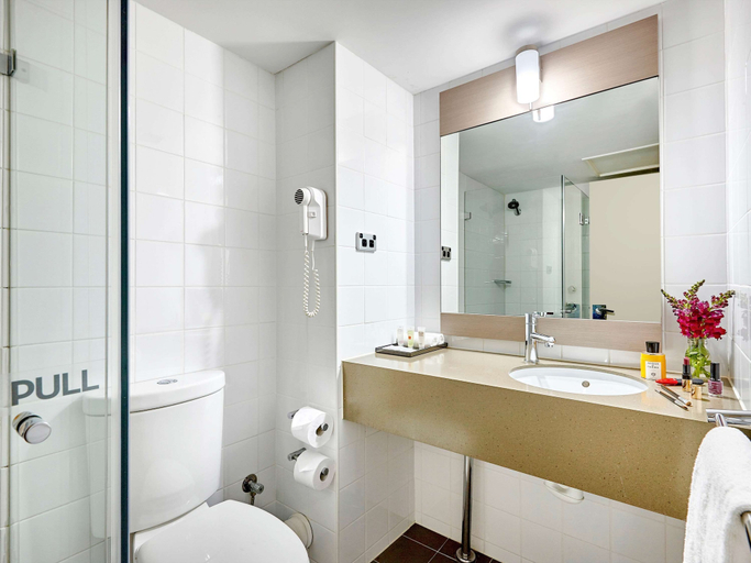 Bathroom 14