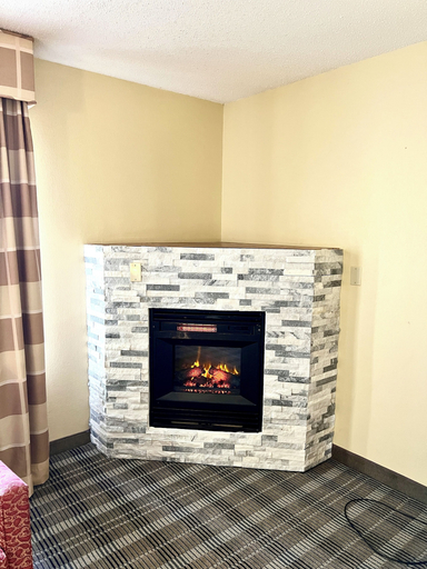 Others 5, Quality Inn & Suites East Troy I-43, Walworth