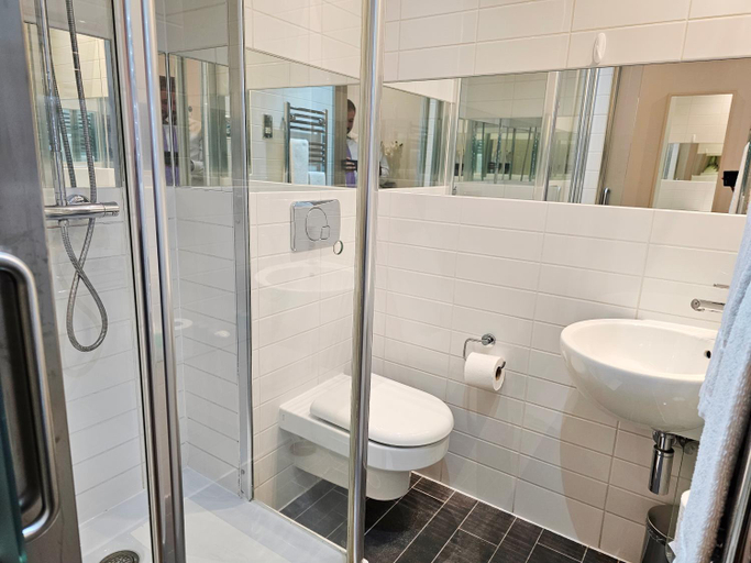 Bathroom 3, City Prime Camden, London