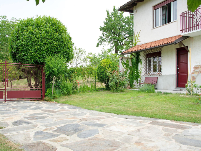 Exterior & Views 2, Rustic Moncucco Village Retreat, Asti