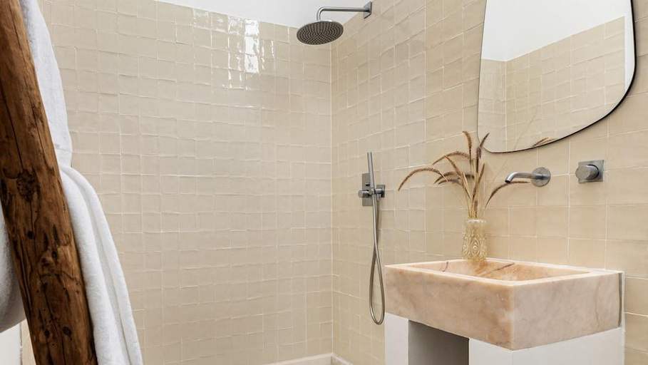 Bathroom 3, Cenoura-Brava, Évora