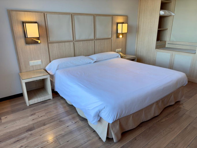 Bedroom 3, Isla de la Garena, Madrid