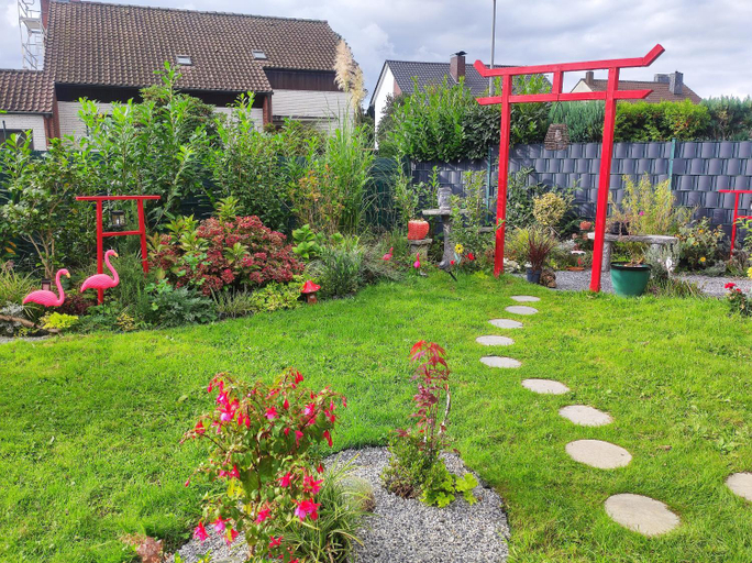 Others 4, Uni-nahe Unterkunft mit Garten, Bochum