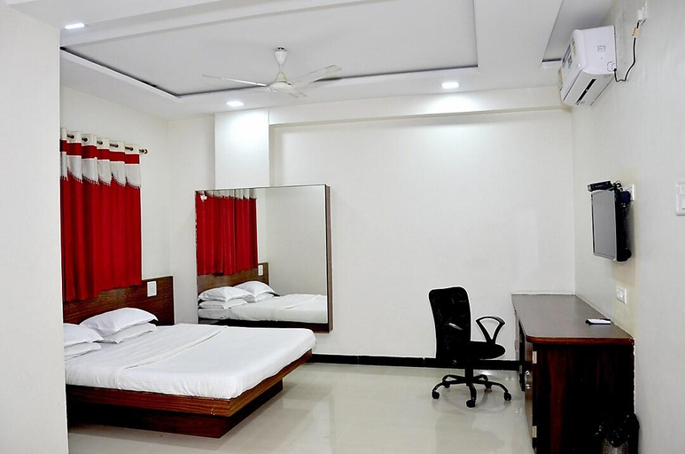Bedroom 2, Hotel Adarsh, Aurangabad
