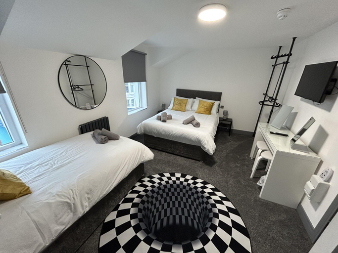 Bedroom 2, The White House New York Suites, Blackpool