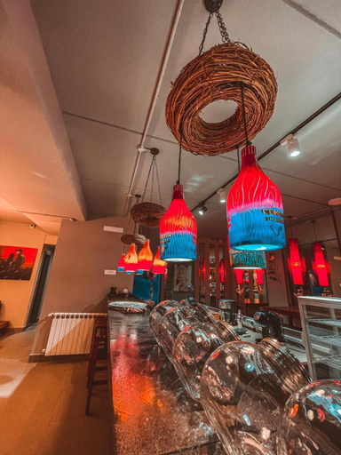 Food & Drinks 5, Grey Escape, Koura