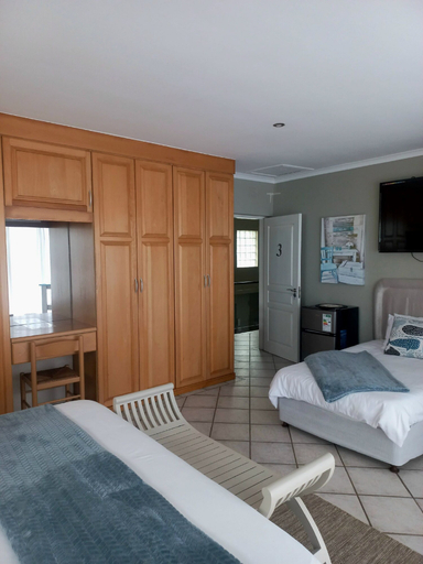 Bedroom 2, Waves of Mercy, Ugu