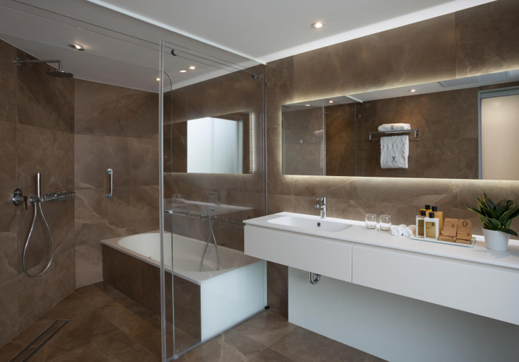 Bathroom 5, Carlton Tel Aviv Hotel – Luxury on the Beach