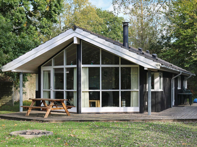 Exterior & Views 2, Cozy Holiday Home in Hadsund near Family Friendly Beach, Mariagerfjord