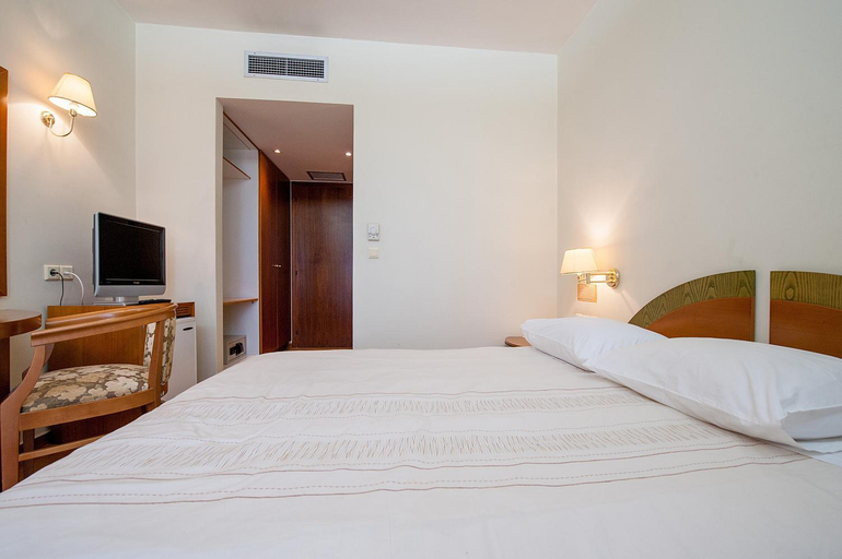 Others 3, Fthia Hotel, Central Greece