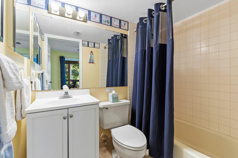 Bathroom 4, Sea Woods 123, Volusia