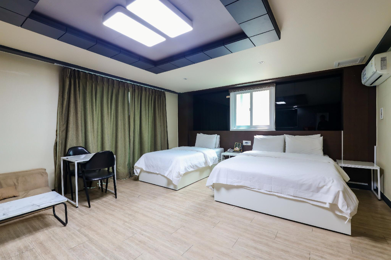 Bedroom, Osan J Hotel, Pyeongtaek