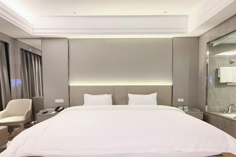 Bedroom 3, Fuyue Hotel, Ahanta West