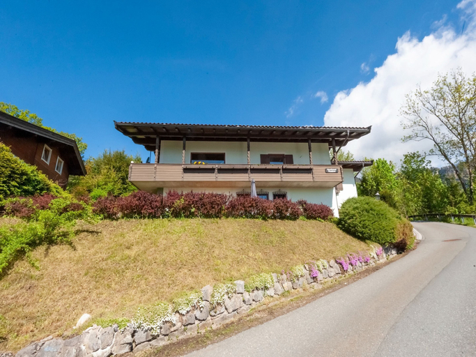 Exterior 3, Holzwohnung in St. Johann in Tyrol With Terrace, Kitzbühel