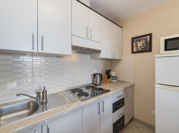 Others 5, Apartments Nmn Drvenik, Gradac