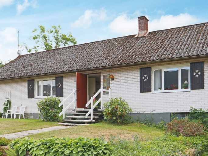Primary image