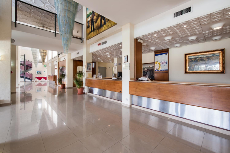 Public Area 3, Hotel HR, Bari