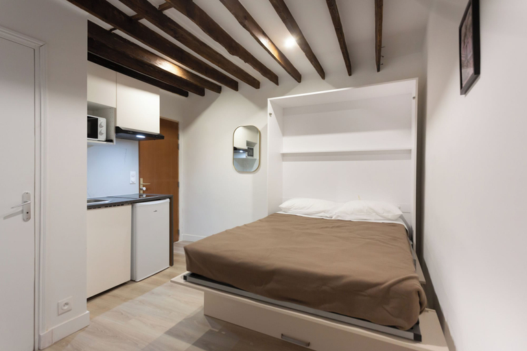 Bedroom 5, Les Studios Mademoiselle, Paris