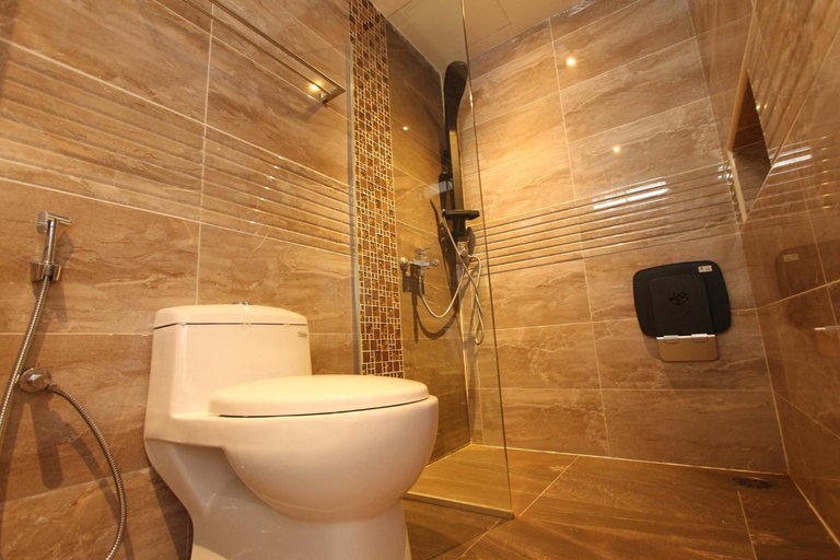 Bathroom 1, Yussy X Harvest 29, Johor Bahru