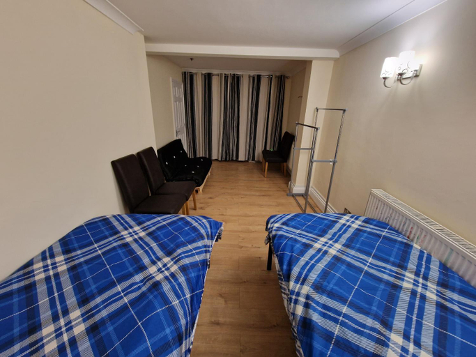 Bedroom 2, SnoozeDen Chalvey - Free Parking, Near M4 J6, Slough