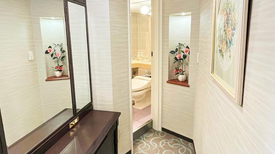 Bathroom 5