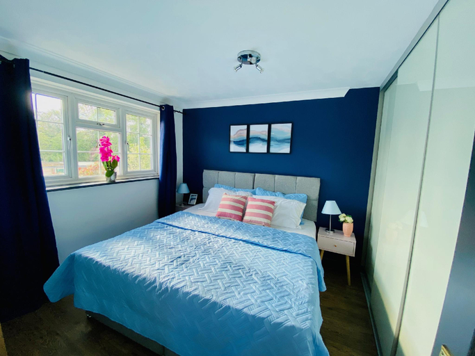 Bedroom 2, Cloud9StayZ at The Leafield, Surrey