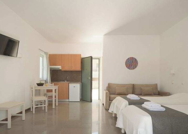 Bedroom 3, Reina Apartments, Crete