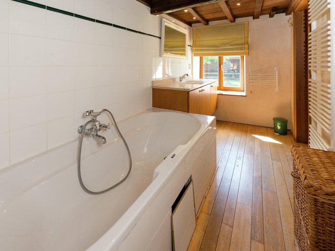 Bathroom 3, Spacious Retreat in Warizy, Luxembourg