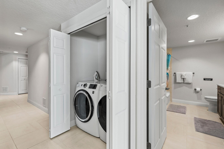 Bathroom 3, Aruba 206, Volusia