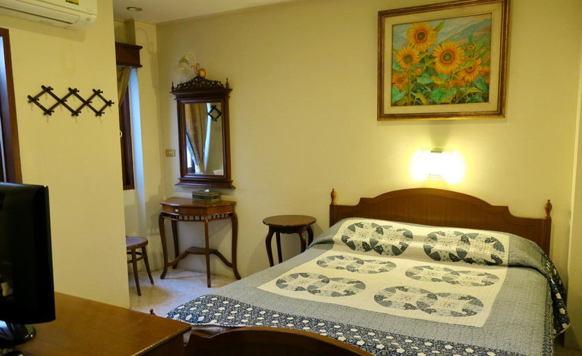 Bedroom 2, Fulay Hotel, Hua Hin