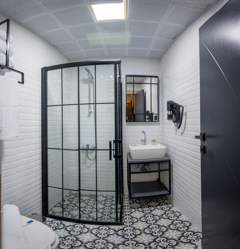 Bathroom 5, Continental Airport Hotel, Arnavutkoy
