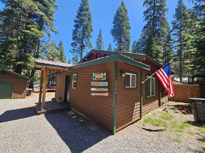 Exterior & Views, Lakefront Cabin in Prattville, Plumas