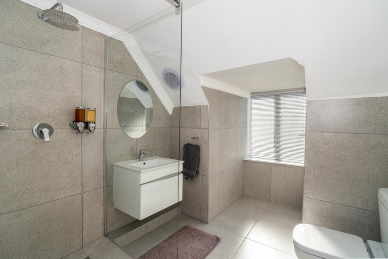 Bathroom 4, Hout Bay Gem, City of Cape Town