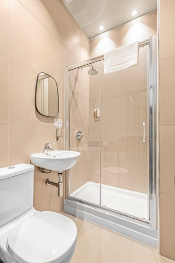 Bathroom 3, Clapham Guesthouse, London