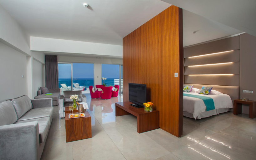Bedroom 3, King Evelthon Beach Hotel & Resort