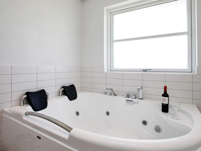 Bathroom 3, 5 Star Holiday Home in Lokken, Jammerbugt