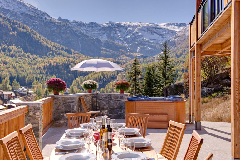 Food & Drinks 4, Mountain Exposure Zermatt, Visp
