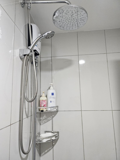 Bathroom 2, Regalia Park Tower C, Quezon City