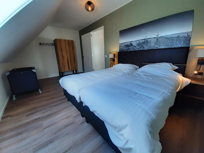 Bedroom 3, Two adjacent luxury villas in Friesland, Littenseradiel