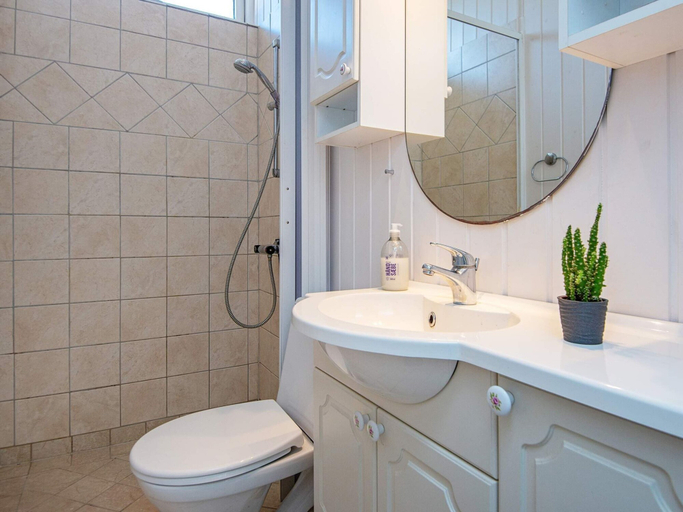 Bathroom 3, 7 Person Holiday Home in Ulfborg, Holstebro