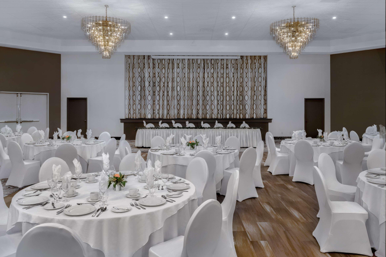 Public Area 4, DoubleTree by Hilton Kingston, Frontenac