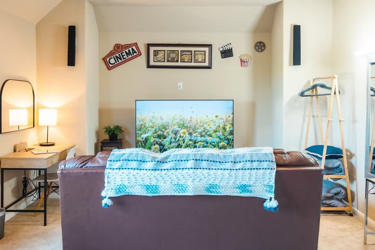 Bedroom 3, Austin Charm Home by The Key Rentals, Travis