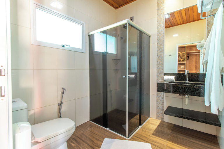 Bathroom 3, Hotel Pousada Villa Itália, Olímpia