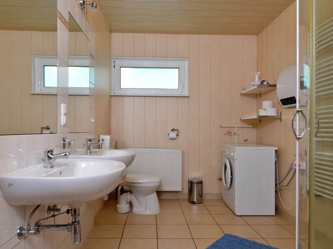 Bathroom, Flat at Diemelsee Near Willingenwinterberg, Waldeck-Frankenberg